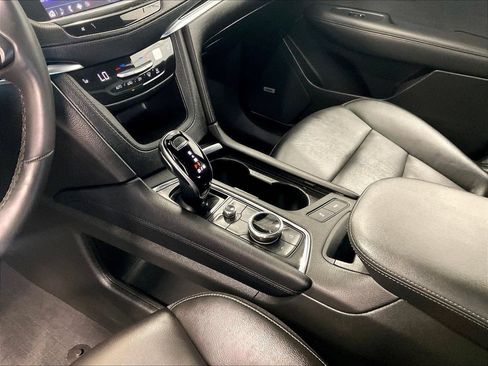 Used 2024 Cadillac XT6 Luxury w/ LPO, Floor Liner Package AWD/4WD image 21