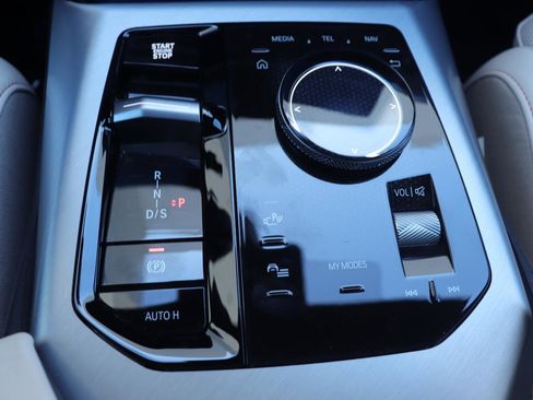 Used 2025 BMW X3 xDrive30i w/ Premium Package image 38