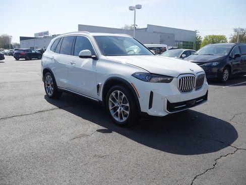 Used 2026 BMW X5 xDrive40i w/ Premium Package AWD/4WD image 7