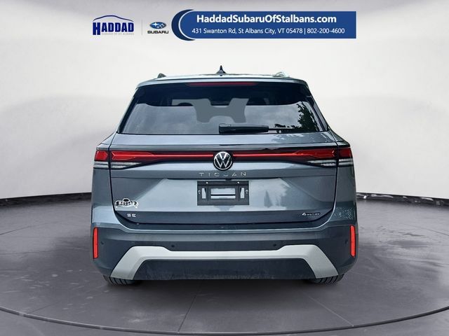 Used 2025 Volkswagen Tiguan SE AWD/4WD image 4