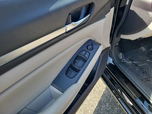 Used 2022 Nissan Altima 2.5 SV AWD/4WD image 15