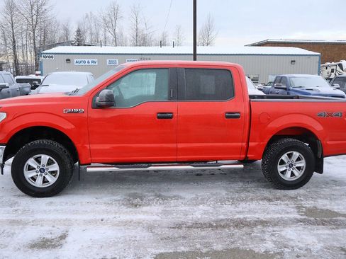 Used 2017 Ford F150 XLT image 2