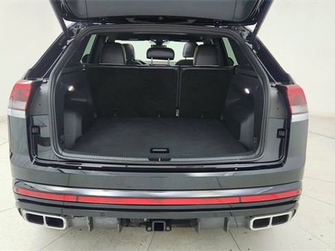 Used 2024 Volkswagen Atlas Cross Sport SEL Premium R-Line image 14