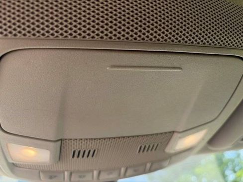 Used 2020 Ford Fusion SE FWD image 29