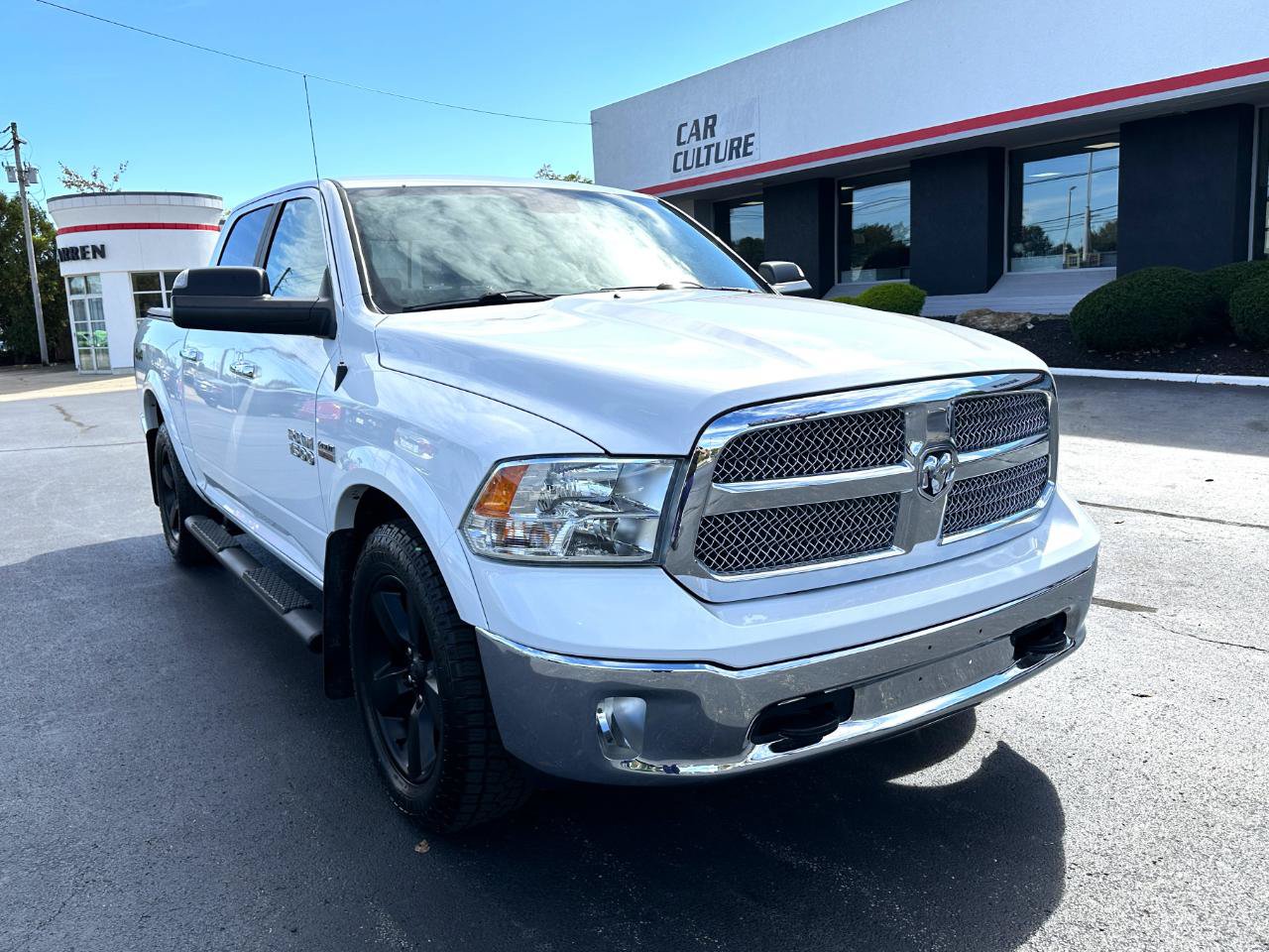 Used 2018 RAM 1500 SLT AWD/4WD image 1