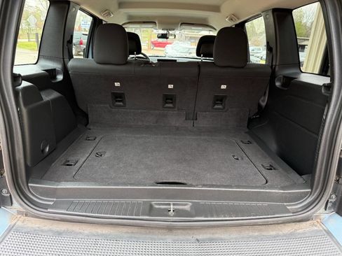 Used 2012 Jeep Liberty Sport image 14