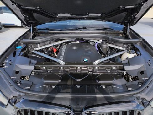 Used 2024 BMW X5 sDrive40i w/ M Sport Package RWD image 24