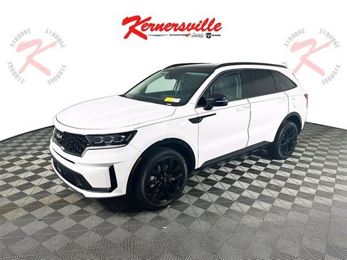 Used 2022 Kia Sorento SX image 3