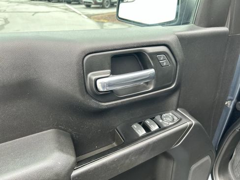 Used 2019 Chevrolet Silverado 1500 Custom Trail Boss AWD/4WD image 21