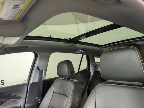 Used 2021 GMC Terrain SLT w/ Infotainment Package II AWD/4WD image 23