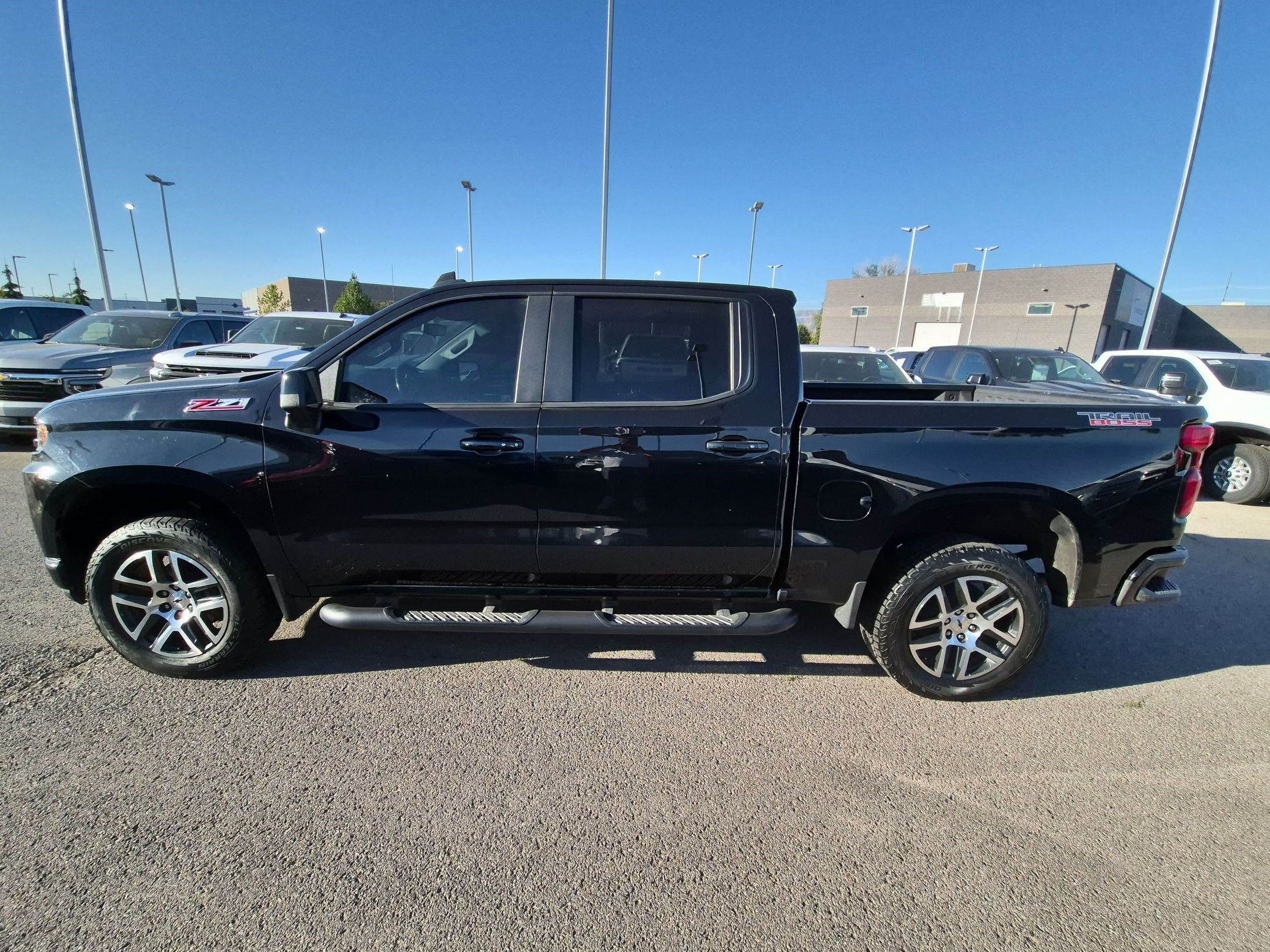 Used 2019 Chevrolet Silverado 1500 LT Trail Boss AWD/4WD image 7