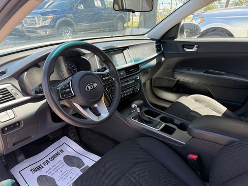 Used 2020 Kia Optima LX image 15
