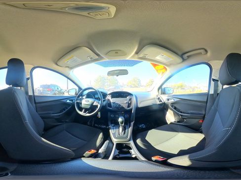 Used 2018 Ford Focus SE image 31