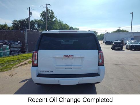 Used 2019 GMC Yukon XL SLT AWD/4WD image 7