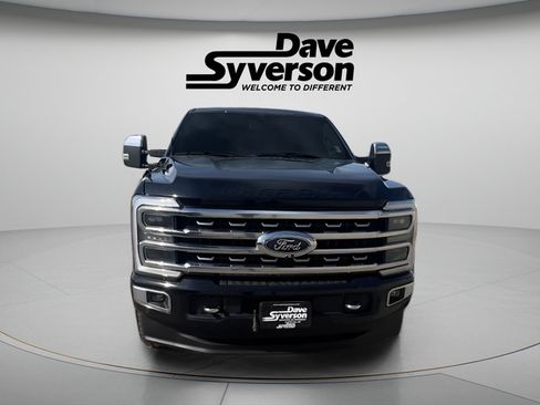 Used 2024 Ford F250 Platinum AWD/4WD image 2