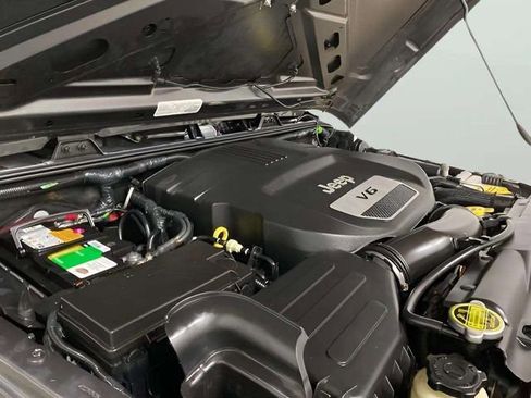 Used 2017 Jeep Wrangler Unlimited Sport w/ Connectivity Group AWD/4WD image 13