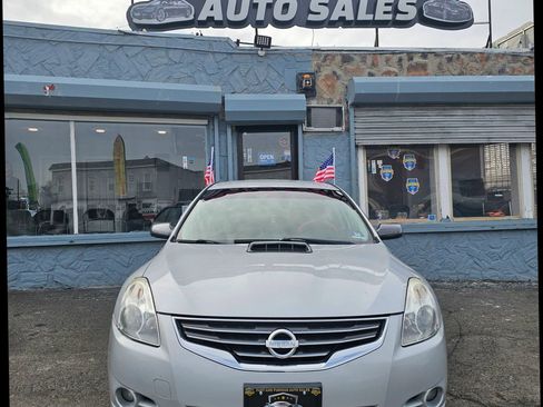 Used 2012 Nissan Altima 2.5 S w/ 20th Anniversary Pkg image 1