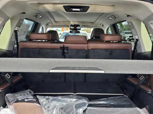 New 2026 BMW X7 xDrive40i image 7