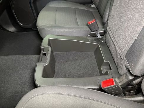 Used 2025 Chevrolet Silverado 2500 LT w/ Convenience Package image 32