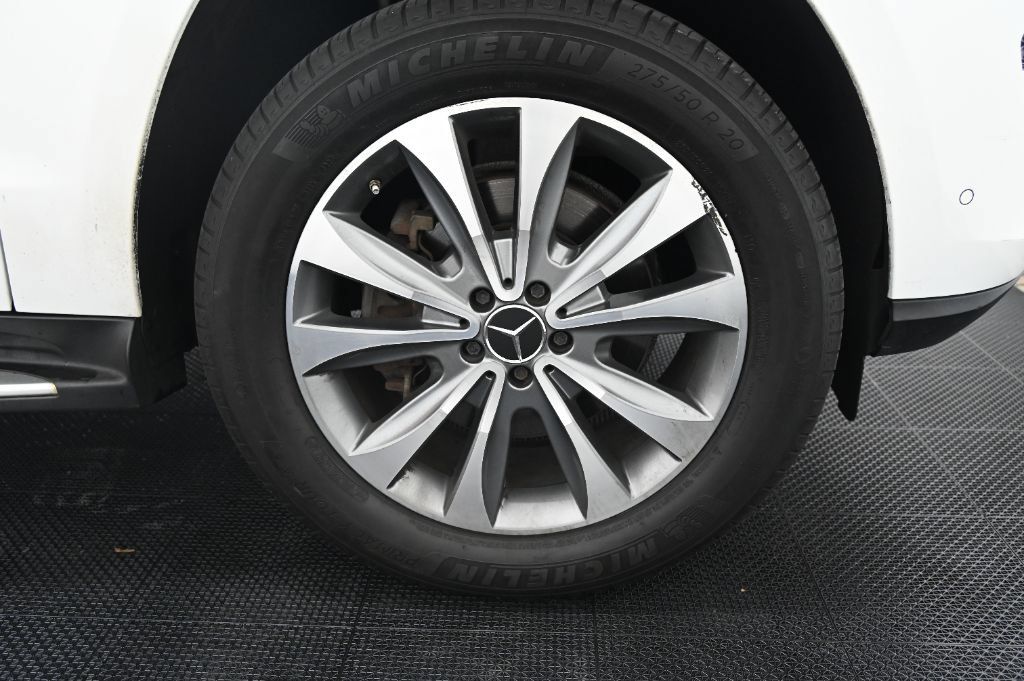 Used 2016 Mercedes-Benz GL 320 BlueTEC 4MATIC w/ Premium I Package image 49