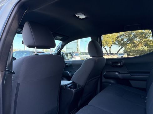 Used 2016 Toyota Tacoma SR5 image 29