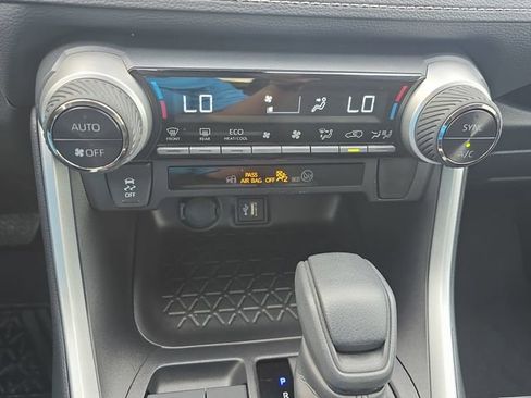 Used 2025 Toyota RAV4 LE image 23