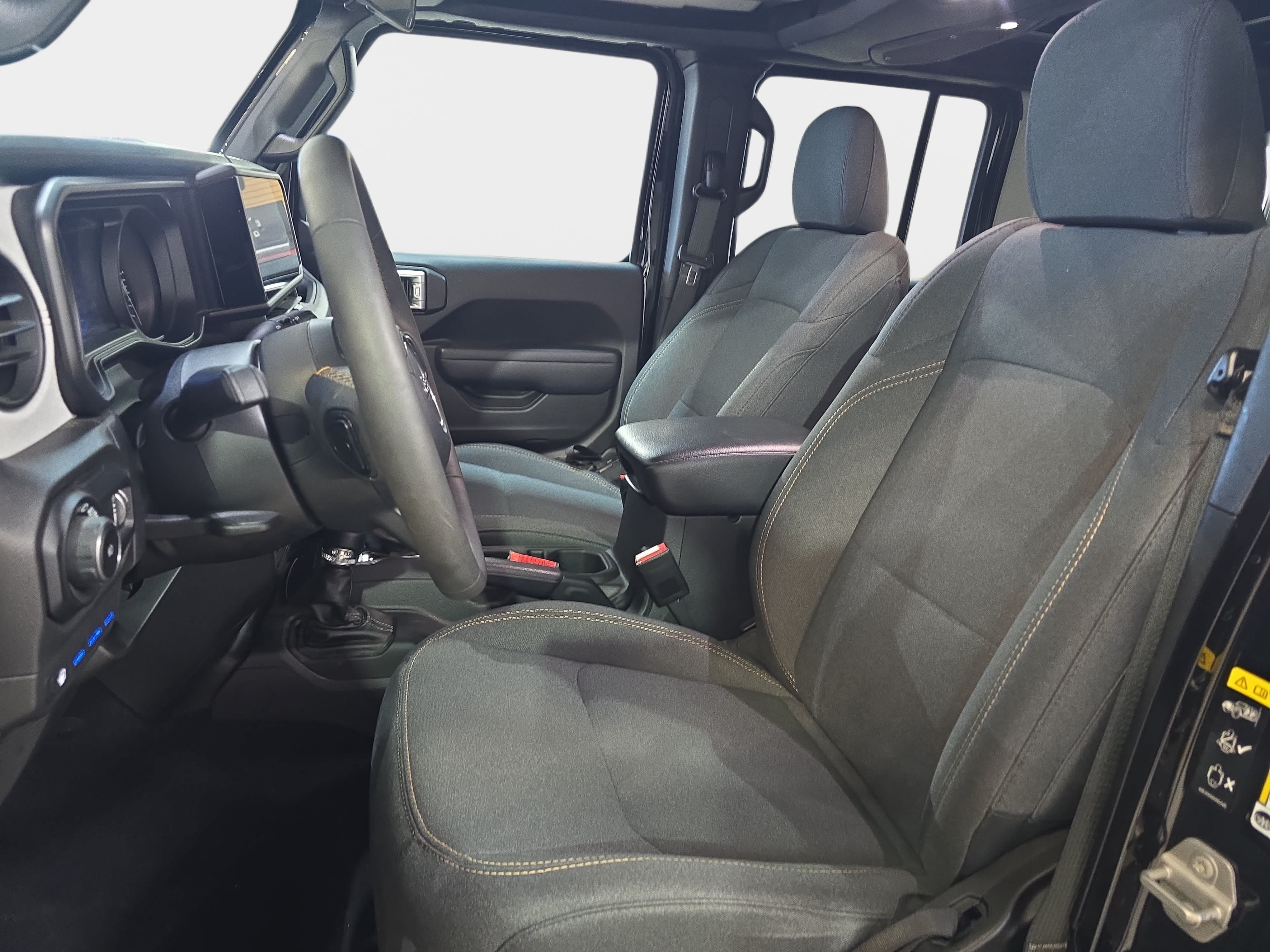 Used 2024 Jeep Wrangler Unlimited w/ Convenience Group AWD/4WD image 12