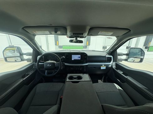 Used 2024 Ford F350 XLT AWD/4WD image 16