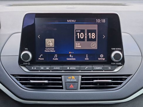 Used 2025 Nissan Altima 2.5 S FWD image 18
