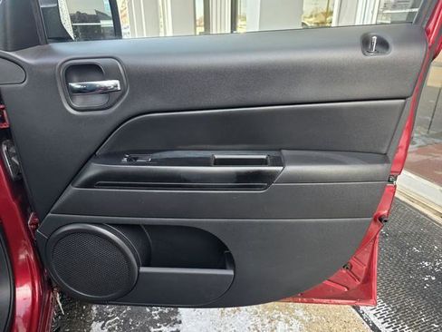 Used 2015 Jeep Patriot Latitude image 24