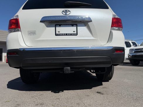 Used 2012 Toyota Highlander FWD image 20