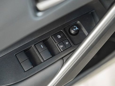 New 2026 Toyota Corolla Cross XLE image 40