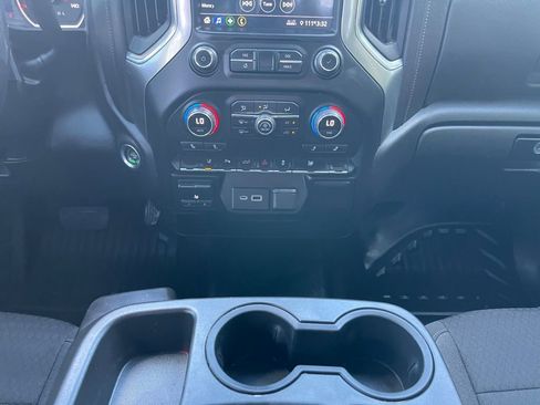 Used 2022 Chevrolet Silverado 2500 LT w/ Convenience Package image 36