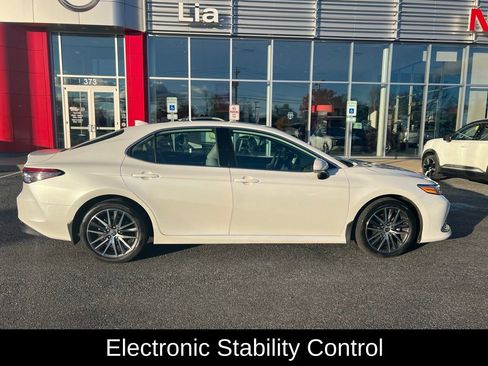 Used 2024 Toyota Camry XLE image 10