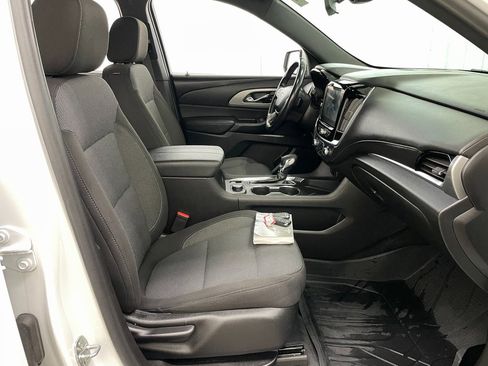 Certified 2022 Chevrolet Traverse LT image 37