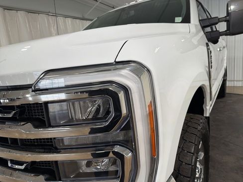 Used 2023 Ford F250 Lariat w/ Lariat Ultimate Package image 12