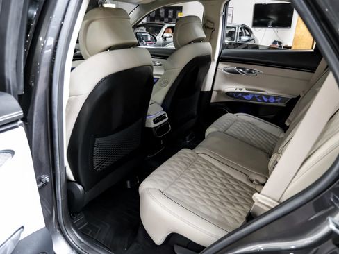 Used 2022 Genesis GV70 3.5T Sport w/ Sport Advanced Package image 41