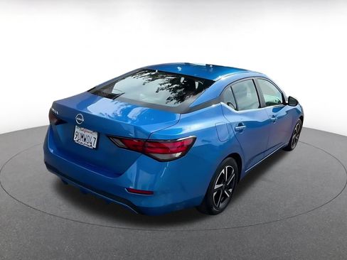 Used 2025 Nissan Sentra SV FWD image 14