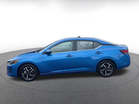 Used 2025 Nissan Sentra SV FWD image 7