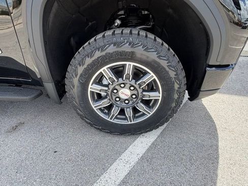 New 2026 GMC Sierra 1500 AT4 w/ AT4 Premium Package image 3