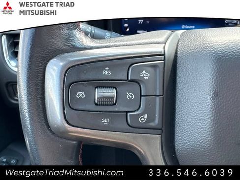 Used 2022 Chevrolet Suburban RST w/ Luxury Package AWD/4WD image 10