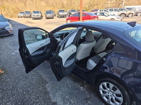 Used 2026 Toyota Corolla LE image 13