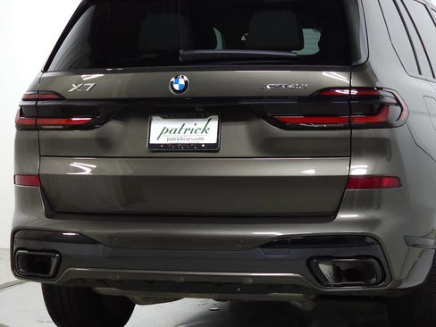Used 2026 BMW X7 xDrive40i w/ Executive Package AWD/4WD image 12