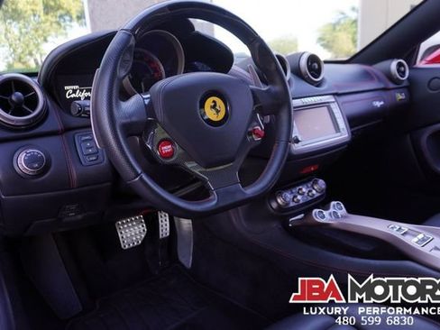 Used 2014 Ferrari California RWD image 5