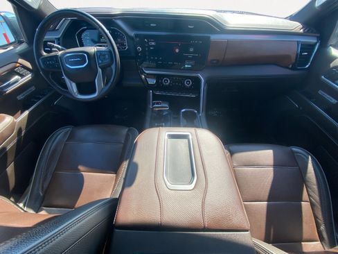 Used 2022 GMC Sierra 1500 Denali w/ Denali Reserve Package image 3
