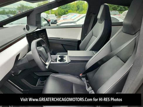 Used 2024 Tesla Cybertruck AWD Crew Cab image 18