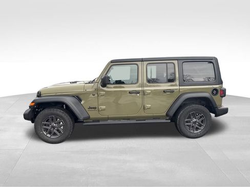 Used 2025 Jeep Wrangler Sport S image 2