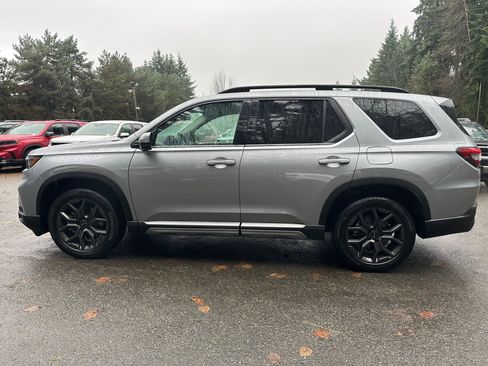 Used 2024 Honda Pilot Elite image 4