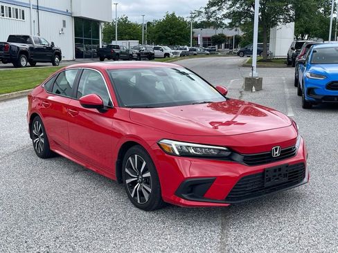 Used 2024 Honda Civic EX image 3