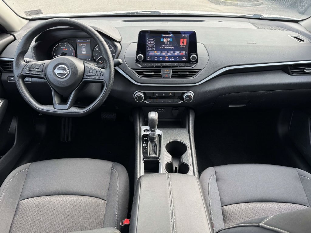 Used 2025 Nissan Altima 2.5 S FWD image 2